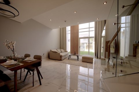 Shtëpi në qytet në Rukan, Dubai, Emiratet e Bashkuara Arabe 2 dhoma gjumi, 124 m2. № 710426 - Foto 11