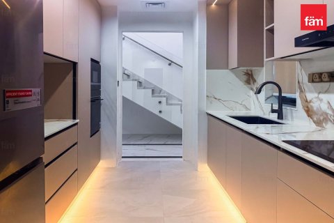 Shtëpi në qytet në Dubai, Emiratet e Bashkuara Arabe 3 dhoma gjumi, 174.3 m2. № 646941 - Foto 8