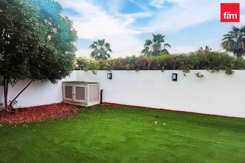 Shtëpi në qytet në Dubai, Emiratet e Bashkuara Arabe 3 dhoma gjumi, 174.3 m2. № 646941 - Foto 2