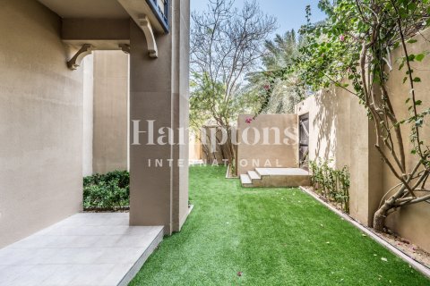 Apartament de închiriat în Old Town, Dubai, EAU 3 dormitoare, 273.69223800 mp.  №651281 - poză 1