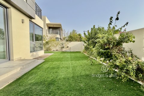 Снять в аренду виллу в Дубай Хилс Эстейт, ОАЭ 4 спальни, 195м2, № 692834 - фото 2