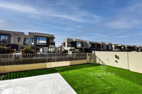 Βίλα σε Dubai Hills Estate, ΗΑΕ 4 υπνοδωμάτια, 195 τ.μ. Αρ. 692834 - φωτογραφία 15