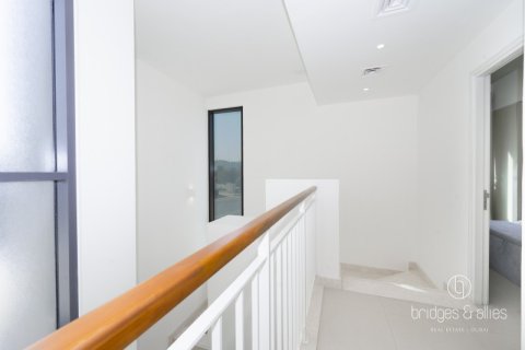 Снять в аренду виллу в Дубай Хилс Эстейт, ОАЭ 4 спальни, 195м2, № 692834 - фото 17