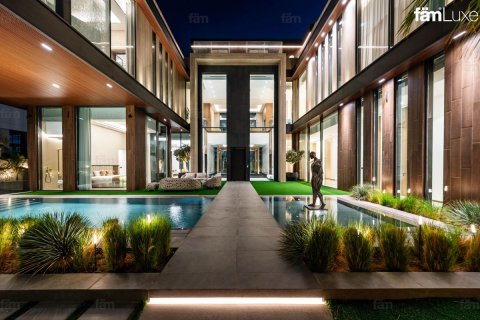 Vilă de închiriat în Al Wasl, Dubai, EAU 5 dormitoare, 930.2 mp. №694388 - poză 8