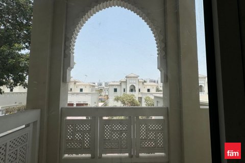 Villa sa Al Furjan, Dubai, UAE 4 silid-tulugan, 600 sq.m. № 631777 - larawan 1