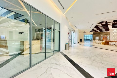 Dyqan në Dubai, Emiratet e Bashkuara Arabe 78.3 m2. № 631780 - Foto 13