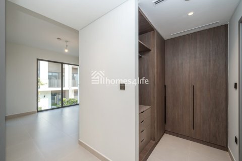 Villa te huur in Tilal Al Ghaf, Dubai, VAE 3 slaapkamers, 140 vr.m., nr 691838 - foto 4