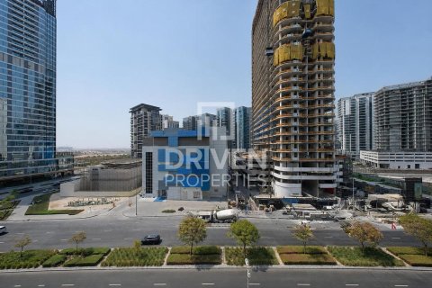 Business Bay, Dubai, UAE의 임대용 아파트 침실 2개, 123.19제곱미터 번호 762585 - 사진 15