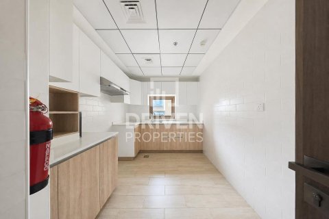 Business Bay, Dubai, UAE의 임대용 아파트 침실 2개, 123.19제곱미터 번호 762585 - 사진 2