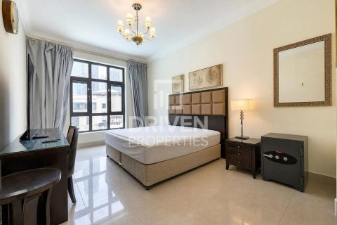 Apartamento para arrendamento em Downtown Dubai (Downtown Burj Dubai), Dubai, EAU 2 quartos, 143.81 m2 № 762583 - foto 8