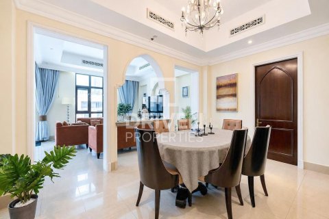 Apartamento para arrendamento em Downtown Dubai (Downtown Burj Dubai), Dubai, EAU 2 quartos, 143.81 m2 № 762583 - foto 4