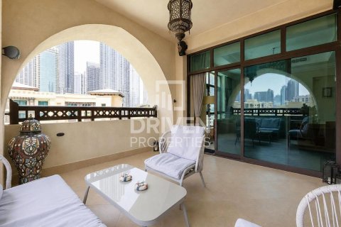 Apartamento para arrendamento em Downtown Dubai (Downtown Burj Dubai), Dubai, EAU 2 quartos, 143.81 m2 № 762583 - foto 16