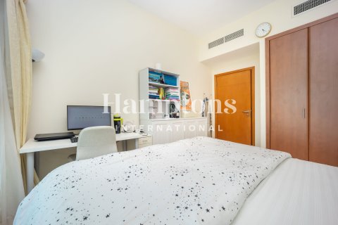 Apartment til leje i Greens, Dubai, UAE 2 soveværelser, 105.27024736 kvm № 720770 - foto 11