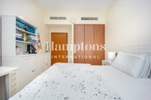 Apartment til leje i Greens, Dubai, UAE 2 soveværelser, 105.27024736 kvm № 720770 - foto 2