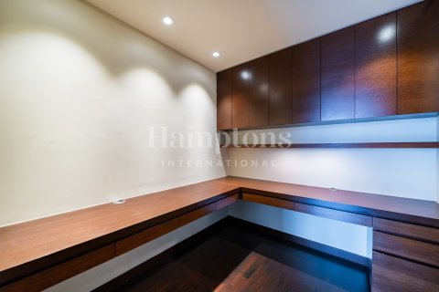 Apartment til leje i Burj Khalifa, Dubai, UAE 2 soveværelser, 152.26801700 kvm № 720771 - foto 19