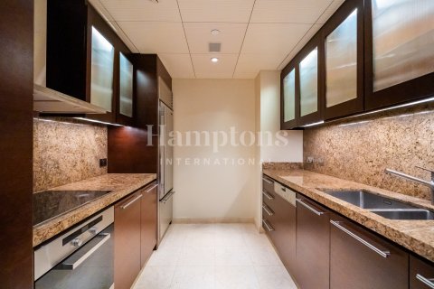 Apartment til leje i Burj Khalifa, Dubai, UAE 2 soveværelser, 152.26801700 kvm № 720771 - foto 14