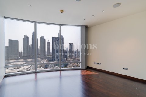 Apartment til leje i Burj Khalifa, Dubai, UAE 2 soveværelser, 152.26801700 kvm № 720771 - foto 24