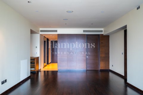 Apartment til leje i Burj Khalifa, Dubai, UAE 2 soveværelser, 152.26801700 kvm № 720771 - foto 23