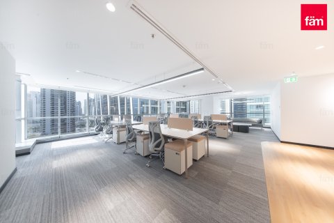 Üürile anda kontor asukohaga Dubai, AÜE: 800 m² Nr 691354 - pilt 11