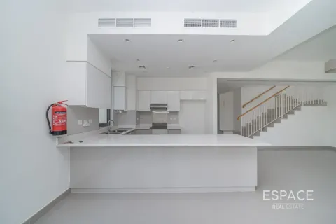 Villa para arrendamento em Dubai Hills Estate, Dubai, EAU 5 quartos, 254 m2 № 738347 - foto 5