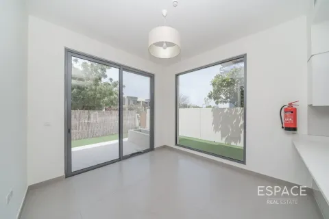 Villa para arrendamento em Dubai Hills Estate, Dubai, EAU 5 quartos, 254 m2 № 738347 - foto 4