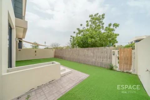 Villa para arrendamento em Dubai Hills Estate, Dubai, EAU 5 quartos, 254 m2 № 738347 - foto 20