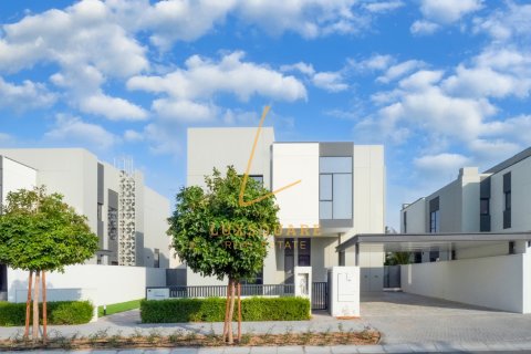Villa te huur in Al Furjan, Dubai, VAE 5 slaapkamers, 624 vr.m., nr 717833 - foto 2
