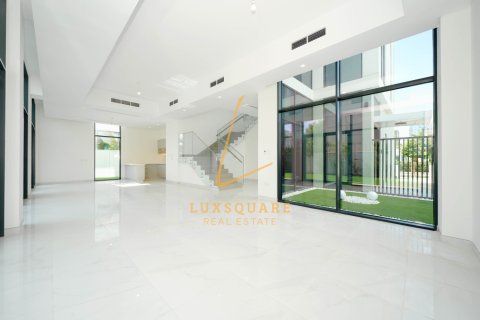 Villa te huur in Al Furjan, Dubai, VAE 5 slaapkamers, 624 vr.m., nr 717833 - foto 4