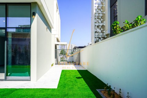 Villa te huur in Al Furjan, Dubai, VAE 4 slaapkamers, 480 vr.m., nr 717832 - foto 23