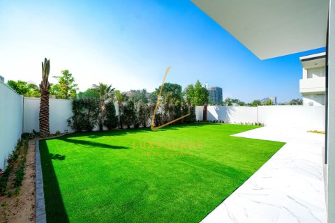 Villa te huur in Al Furjan, Dubai, VAE 4 slaapkamers, 480 vr.m., nr 717832 - foto 24