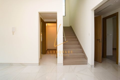 Villa te huur in Al Furjan, Dubai, VAE 4 slaapkamers, 480 vr.m., nr 717832 - foto 29