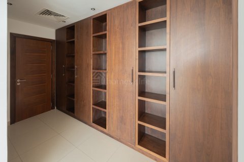 Apartament në Dubai Marina, Dubai, Emiratet e Bashkuara Arabe 3 dhoma gjumi, 230 m2. № 717778 - Foto 18