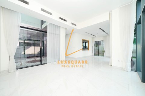 Vila v Al Furjan, Dubai, SAE 4 ložnice, 570 m² Č.: 717831 - fotografie 18