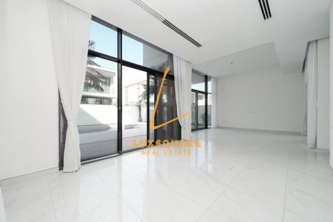 Vila v Al Furjan, Dubai, SAE 4 ložnice, 570 m² Č.: 717831 - fotografie 17