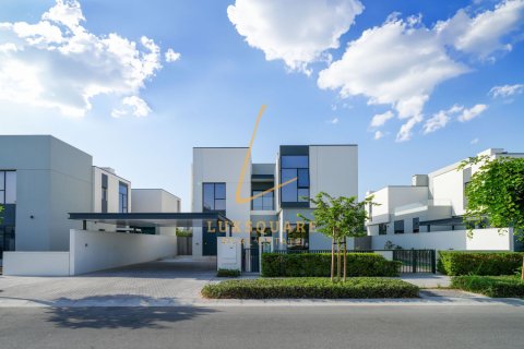 Vila u Al Furjan, Dubai, UAE 4 spavaćih soba, 570 m2 Br. 717831 - fotografija 2