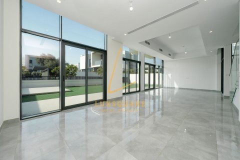 Vila u Al Furjan, Dubai, UAE 4 spavaćih soba, 570 m2 Br. 717831 - fotografija 5