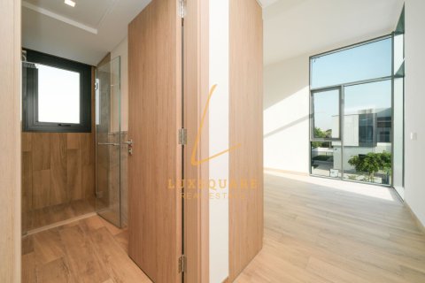 Vila u Al Furjan, Dubai, UAE 4 spavaćih soba, 570 m2 Br. 717831 - fotografija 20