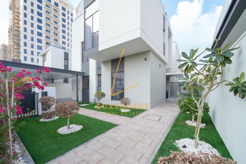 Villa itt: Al Furjan, Dubai, EAE, 4 hálószoba, 570 m², azonosító: 717831 - fénykép 3