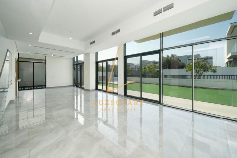 Vila u Al Furjan, Dubai, UAE 4 spavaćih soba, 570 m2 Br. 717831 - fotografija 4