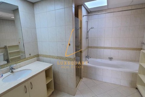 Apartament në Motor City, Dubai, Emiratet e Bashkuara Arabe 2 dhoma gjumi, 155 m2. № 717835 - Foto 9