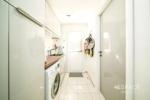Vila di Meadows, Dubai, UEA 3 kamar tidur, 287 m2 nomor 649649 - foto 17