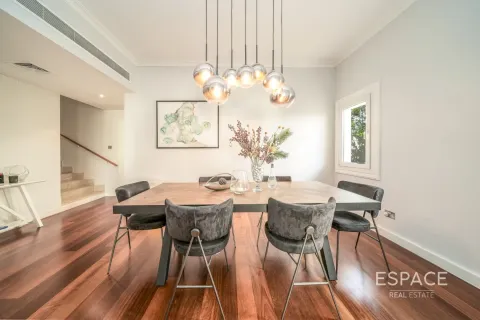 Vila di Meadows, Dubai, UEA 3 kamar tidur, 287 m2 nomor 649649 - foto 6