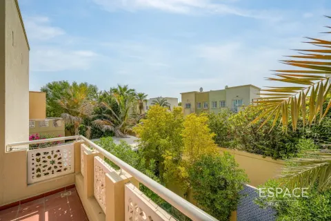 Vila di Meadows, Dubai, UEA 3 kamar tidur, 287 m2 nomor 649649 - foto 20