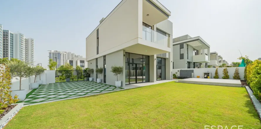 Villa in Al Furjan, Dubai, VAE 4 slaapkamers, 323 vr.m. nr 649650
