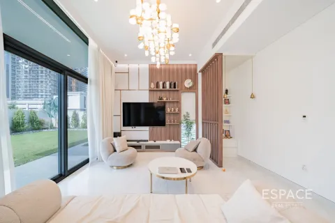 Villa te koop in Al Furjan, Dubai, VAE 4 slaapkamers, 323 vr.m., nr 649650 - foto 2