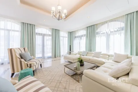 Vila di Palm Jumeirah, Dubai, UEA 4 kamar tidur, 622 m2 nomor 649652 - foto 2