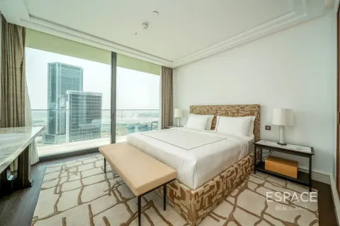 Tvåvåningshus till försäljning i Business Bay, Dubai, UAE 4 sovrum, 949 kvm Nr. 649653 - fotografi 7