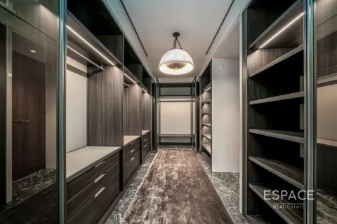 Tvåvåningshus till försäljning i Business Bay, Dubai, UAE 4 sovrum, 949 kvm Nr. 649653 - fotografi 9