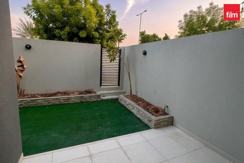 Villa in vendita a Dubai, EAU 2 camere da letto, 131.2 mq. № 760515 - foto 3