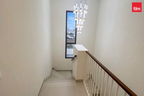 Villa in vendita a Dubai, EAU 2 camere da letto, 131.2 mq. № 760515 - foto 17